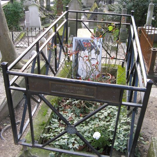 Pierre Desproges' tomb