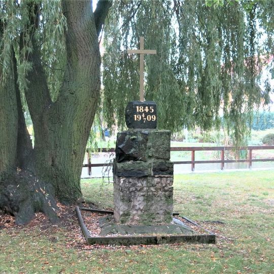 Hornický pomník na Prokopské návsi v Nučicích