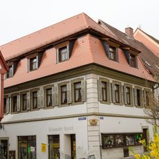 Wohn- und Geschäftshaus