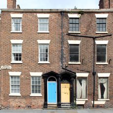 81 And 83, Mount Pleasant