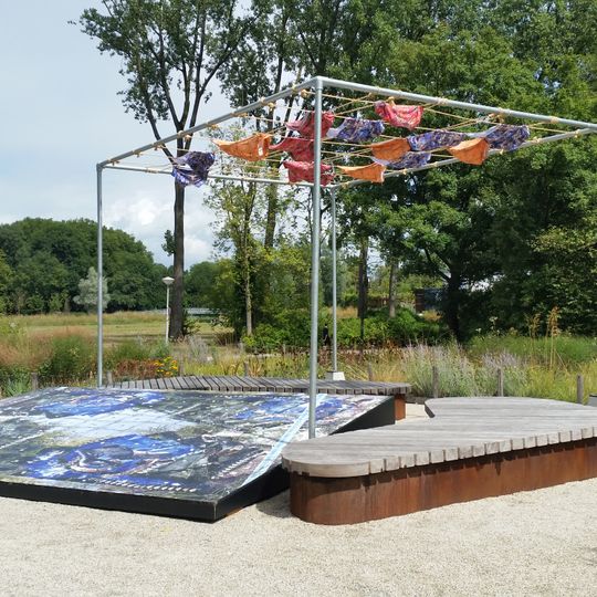 Keeping watch above the flowers