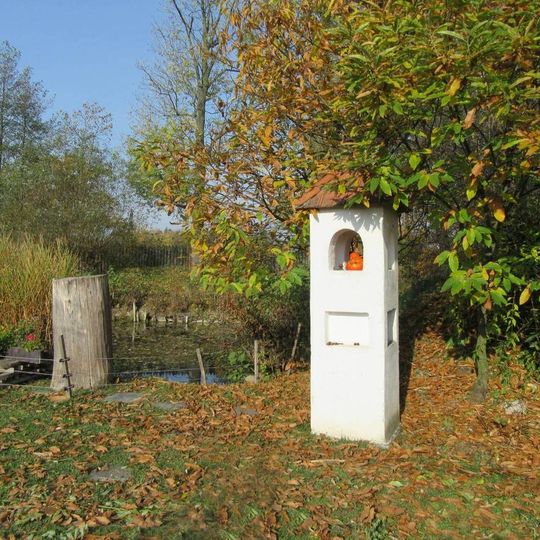 Boží muka v Újezdu v zahradě