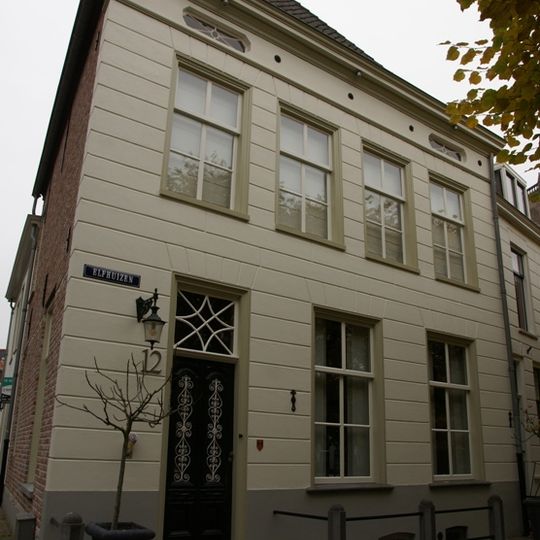 Elfhuizen 12, Geertruidenberg