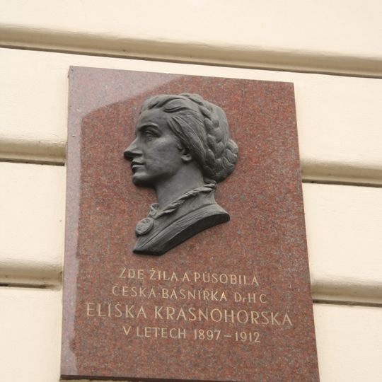 Pamětní deska Elišky Krásnohorské