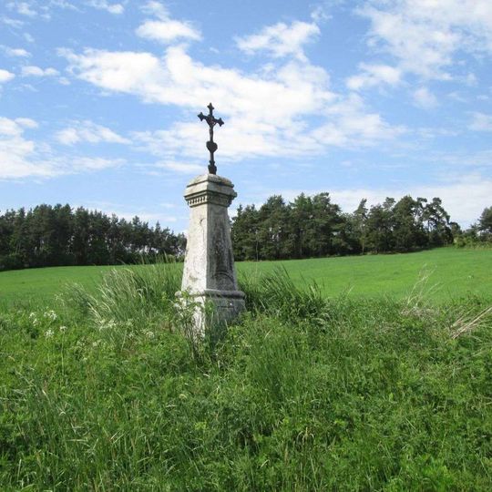 Kříž jižně od Kvášňovic