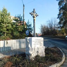 Kříž v Husově ulici v Mnichovicích
