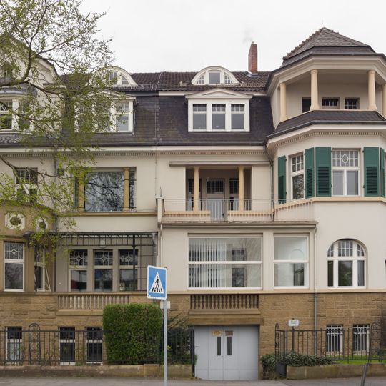 Kurt-Schumacher-Straße 2