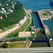 Navigation locks: hydraulic structures, dams, and boat lifts