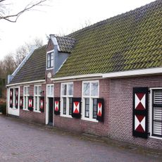 "de kapel". Lage langgerekte woning