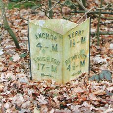Mile marker at Cilthriew