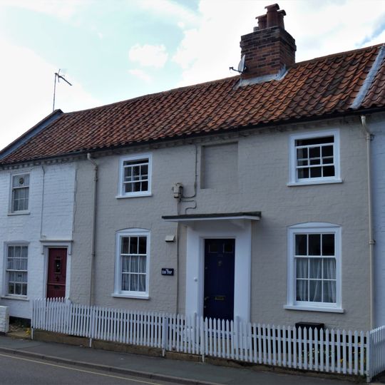 End Cottage  The Sun Trap