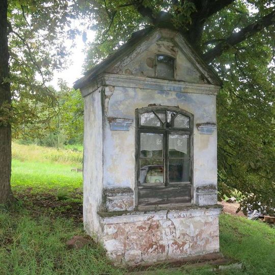 Výklenková kaple v Ploužnici