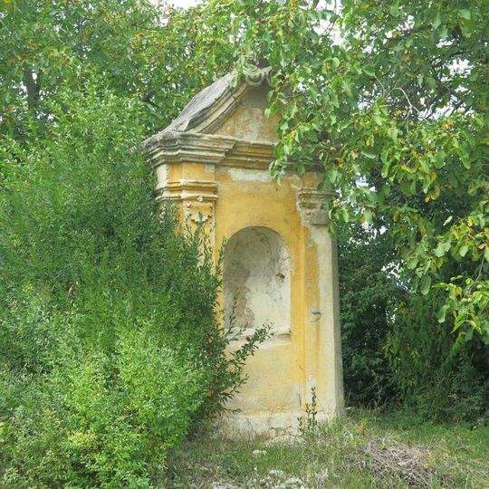 Kaplička na rozcestí ve Školní ulici v Žitenicích