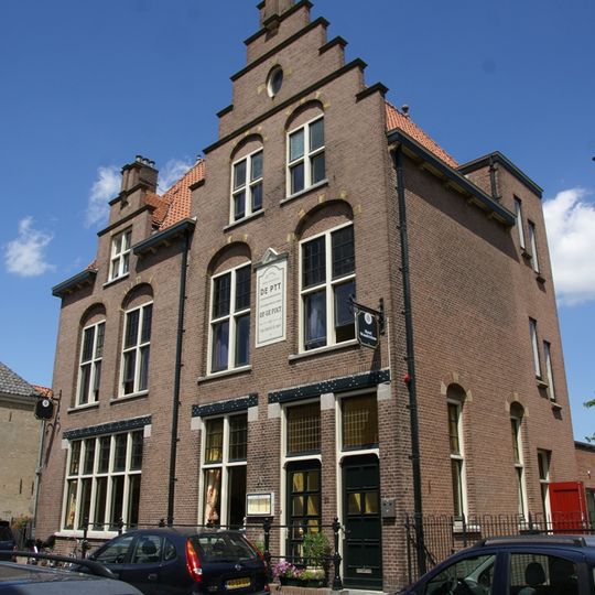 Molenstraat 10, Woudrichem