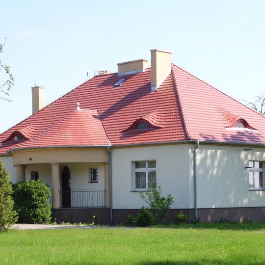 Plebania w Drobniniu