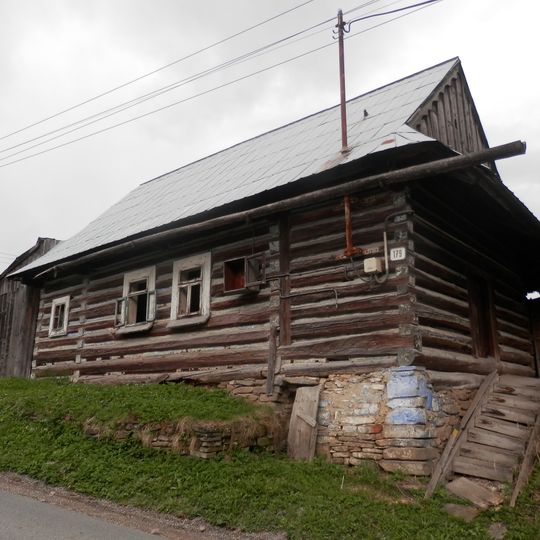 Roľnícka usadlosť, dom ľudový