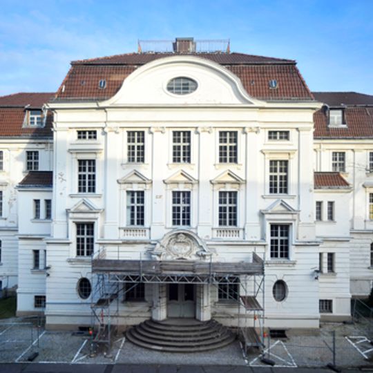 Heereswaffenamt & Laborgebäude der Militärisch-Technischen Akademie & Bundesverwaltungsgericht & Landwehrkasino & Sondervermögens- und Bauverwaltung