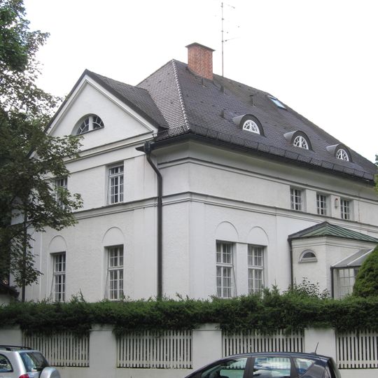 Robert-Koch-Straße 10