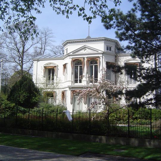 Plein 1813 4, The Hague