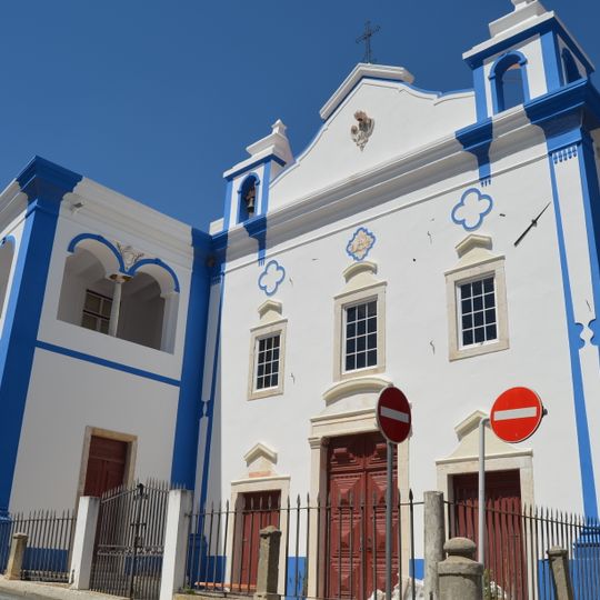 Igreja da Misericórdia de Coruche, incluindo a sacristia, a Casa do Despacho, o adro e o património móvel integrado