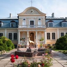 Палац Тишкевичів у Старих Бродах