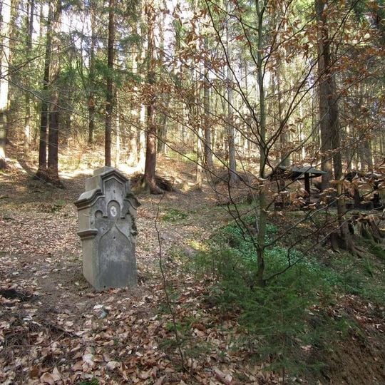 Kříž u Žárové v lese na poutním místě