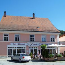 Wohn- und Geschäftshaus