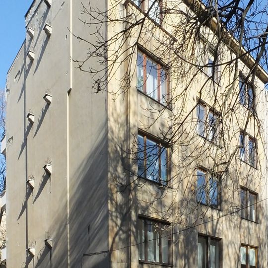 Kamienica przy ulicy Wilczej 58