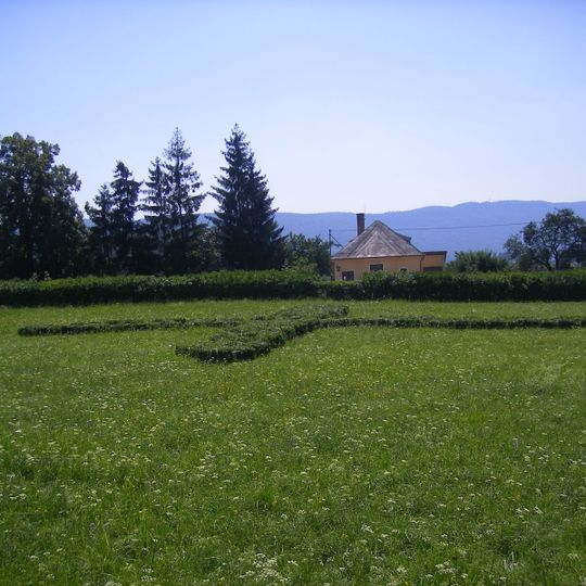 Andrássyovské mauzóleum, park