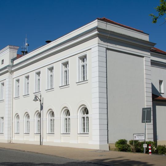 Salongebäude
