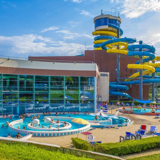 Napfényfürdő Aquapolis Szeged, Wellness-, Gyógy- és Élményfürdő