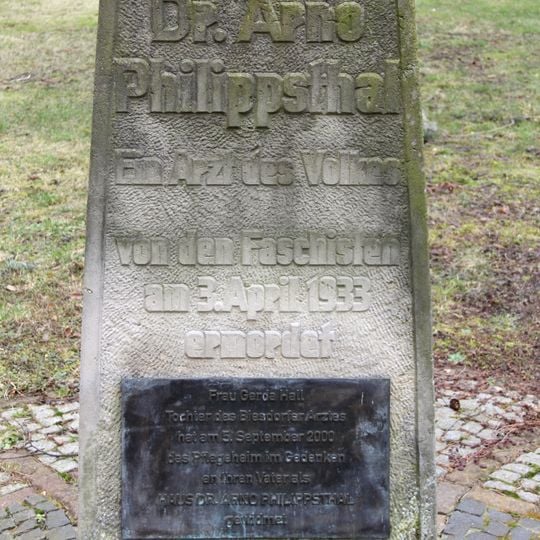 Gedenkstele für Dr. Arno Philippsthal