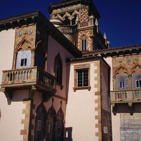 Caples'-Ringlings' Estates Historic District