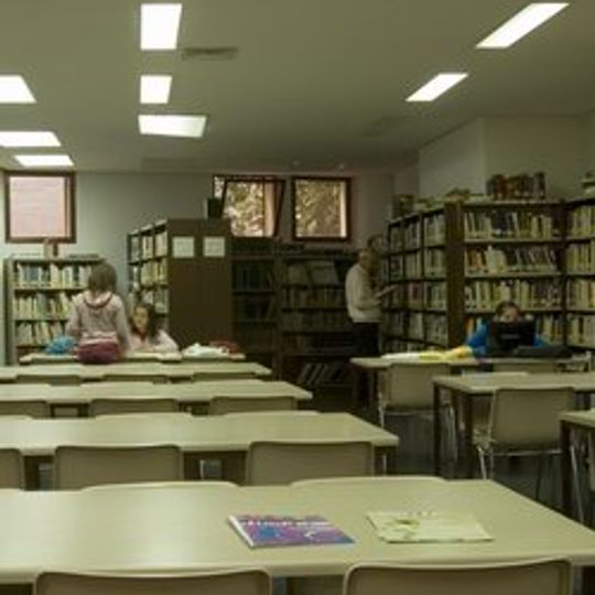 Biblioteca Pública Municipal de Jaraíz de la Vera - Alfonso Izarra