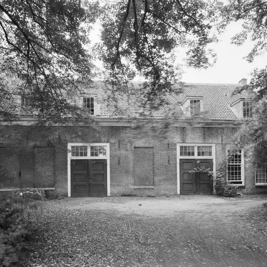 Ipenrode: koetshuis/stalgebouw