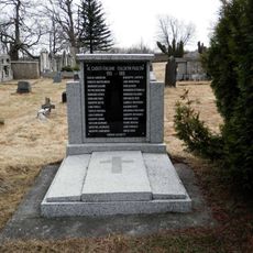 Pomník padlých v Cínovci