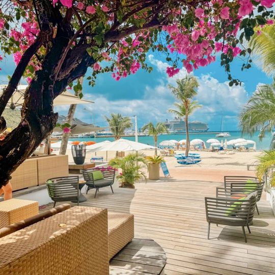 Holland House Beach Hotel