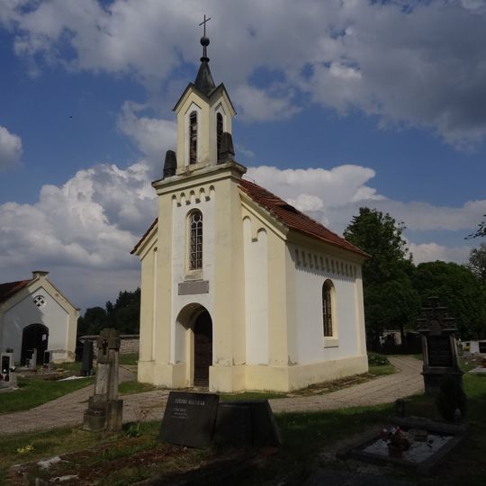 Kaple svatého Josefa na hřbitově ve Vliněvsi