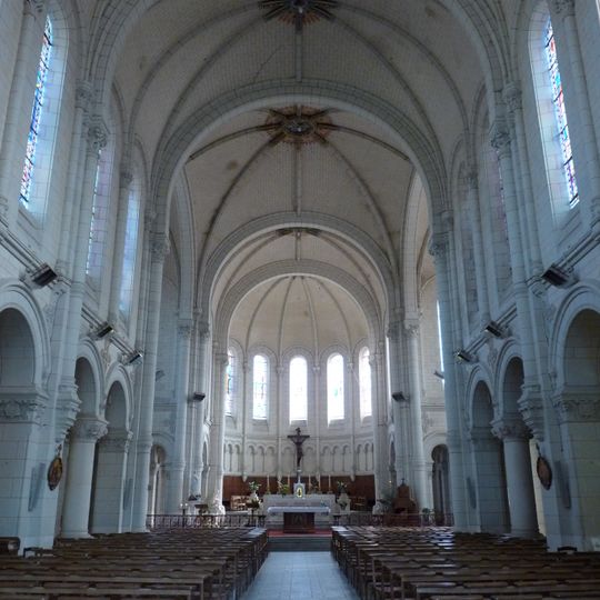 Église Saint-Pierre de Chanzeaux