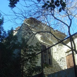 Lapathiotis House