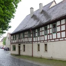 Wohn- und Geschäftshaus