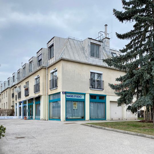 Wohnhausanlage Maurer Hauptplatz 11