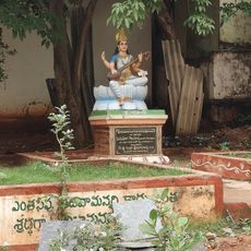 Saraswati statue