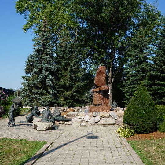 Welland Canal Memorial Monument