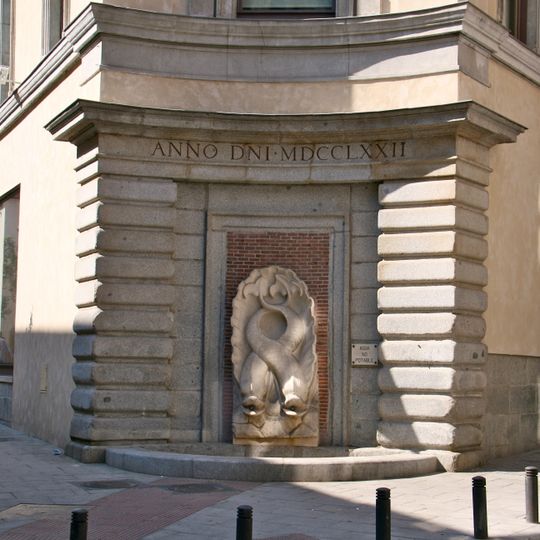 Fuente de los Delfines