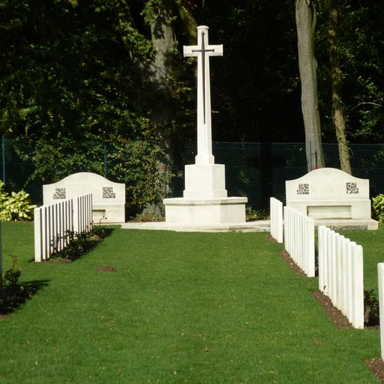 Cimetière militaire du château de Perreuse