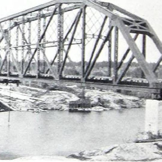 Pickerel River CNoR bridge