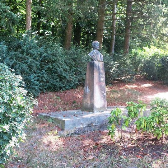 Foersterův pomník v ulici pod Čeřovkou v Jičíně