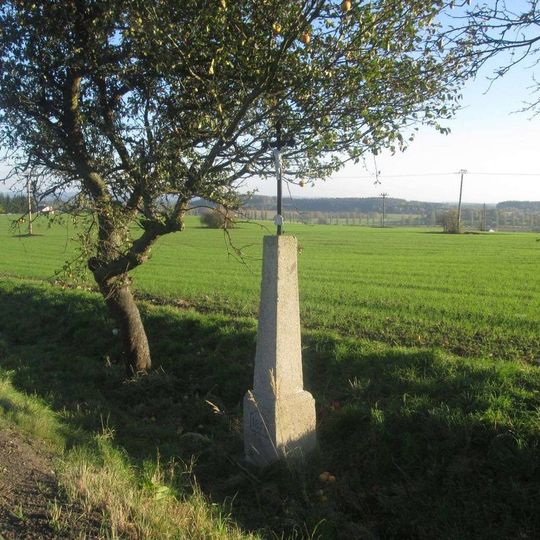 Kříž západně od Kasejovic u silnice