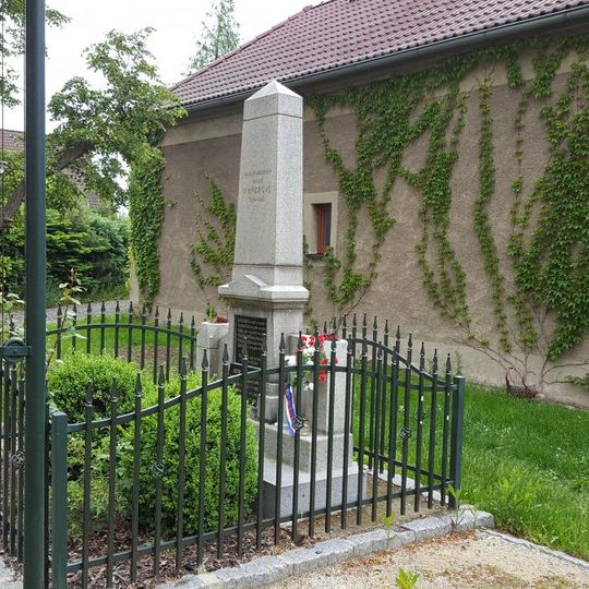 Pomník padlým v Březové